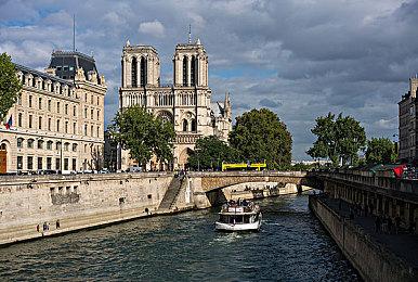 《怪物猎人 Now》累计下载量突破1500万 官方送限定礼物